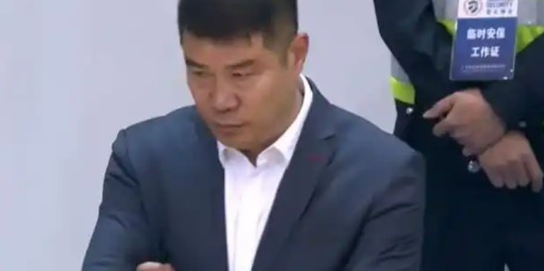星空体育app下载-张子宇10分！山东女篮力擒广东，帕克两双数据，终结对手14连胜！