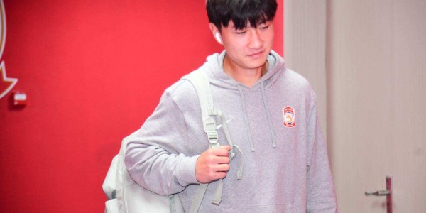 星空体育官方网站-上港锋霸又送走一位强援！曾是二队金靴锋霸，新赛季将出战中甲