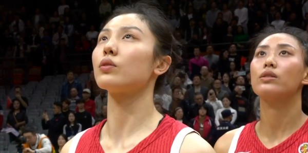 星空体育官方入口-中国女篮：张子宇20+11打爆内线，双塔低迷，对手核心7记三分